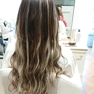 ロング カラー ELLE salon /ayakaのヘアスタイル
