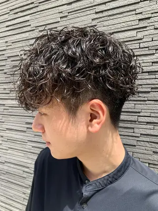 パーマ メンズ ボブ くせ毛風パーマ 艶カラー/横山大樹のヘアスタイル