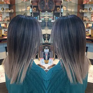 セミロング カラー レイヤー/ボブ/ ミニボブ/AOIのヘアスタイル