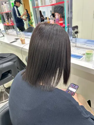 ミディアム カラー 海外風ブリーチなし 🫒Rion🫒🩶のヘアスタイル