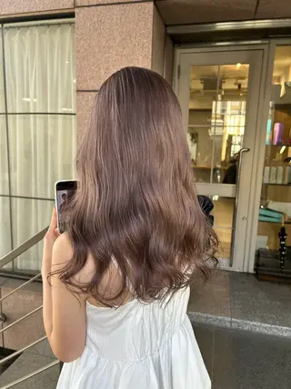 ロング カラー グレージュ× ボブ× ハイトーン　前田隆太のヘアスタイル