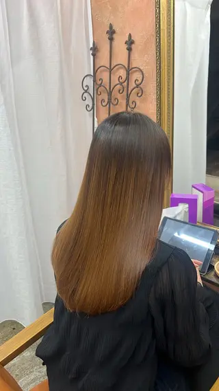 セミロング ともざねゆか UniQのヘアスタイル