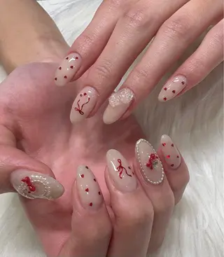 ネイル シオリ 🎀のネイルデザイン
