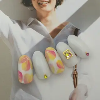 ネイル Sympa 𝓜iwako🐰ᩚのネイルデザイン