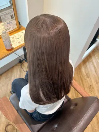 セミロング カラー 杉村 未来のヘアスタイル