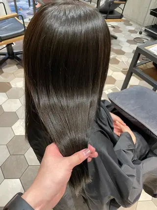 セミロング 髪質改善、縮毛矯正 酸性縮毛矯正のヘアスタイル