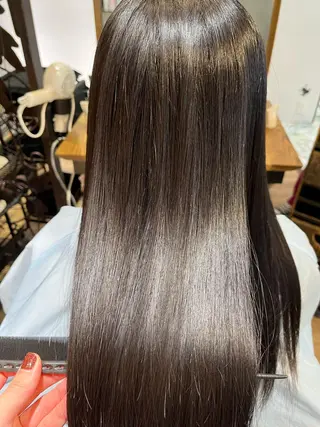 ロング ayumi🦖/ ブリーチカラーのヘアスタイル