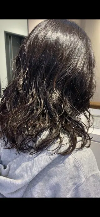 パーマ 飯塚 昇太のヘアスタイル