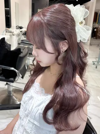 セミロング カラー ヘアアレンジ 盛れる顔周り×ピンク Risa🎀のヘアスタイル