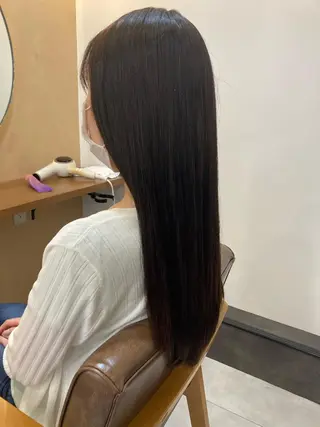 ロング カラー 新宿／透明感カラー／ 阿久津凜のヘアスタイル