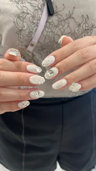 ネイル mai🤍縮毛酸性ス トレート/アイリストのヘアスタイル