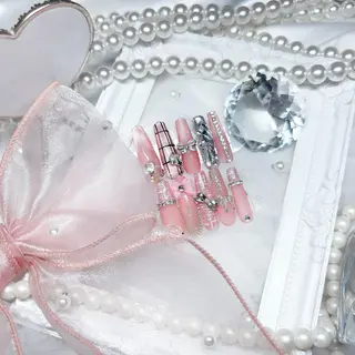 ネイル Yudia🦋 azuのネイルデザイン