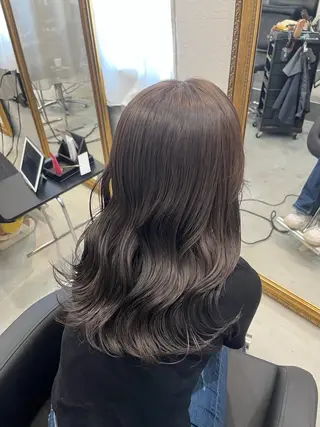 セミロング カラー REAL【レアル】所属・グレージュ/透け感 カラー/透明感カラーのヘアスタイル