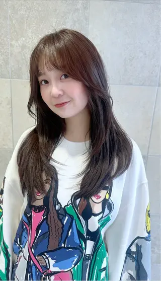 ロング カラー ベージュ/インナー カラー🤍Rieのヘアスタイル