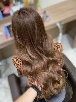 ロング カラー ヘアアレンジ 奥村 美郁子のヘアスタイル