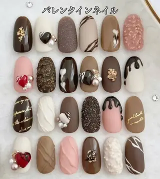 ネイル Roger 舞のネイルデザイン