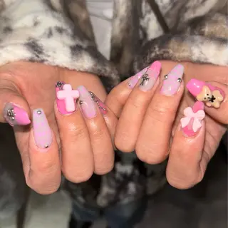 ネイル 🪐富島彩夏 /海外nail🪐のネイルデザイン