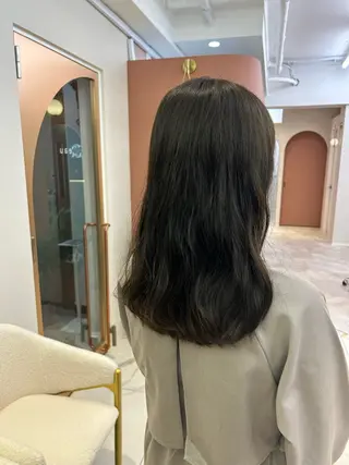 セミロング カラー 佐合 梨花 / eau〈オー〉のヘアスタイル