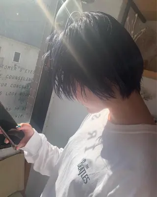 ショート カラー Fuuu《フゥ》所属・シノザキ シンゴのヘアスタイル