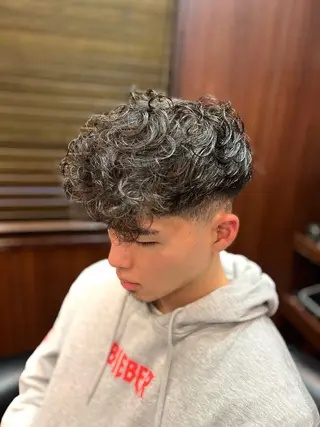 ミディアム メンズ ヒロ銀座ヘアーサロン御徒町店所属・宮崎 陽樹のヘアスタイル