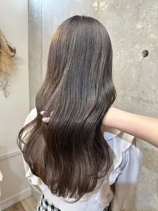 ロング カラー 柴田 すず花のヘアスタイル