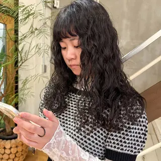 セミロング パーマ 松尾 知晃のヘアスタイル