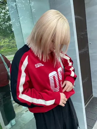 ミディアム カラー qpula所属・qpula misuzuのヘアスタイル