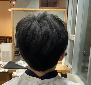 メンズ 安岡美咲✂︎ 艶カラー/髪質改善のヘアスタイル