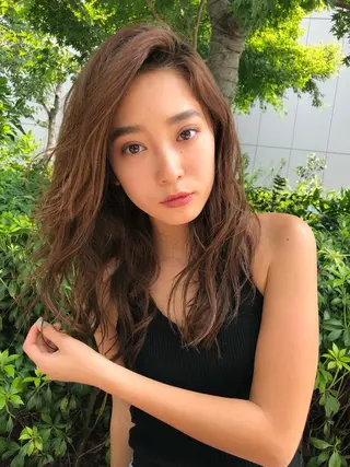 ロング salowin 原宿 aroa所属・韓国／ハッシュカット ／透明感カラー／金野のヘアスタイル