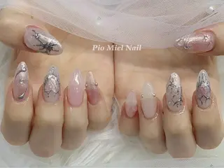 ミディアム Pio Mielのネイルデザイン