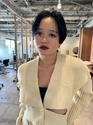 カラー パーマ ミディアム CEINE PATHのヘアスタイル