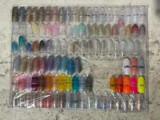 ネイル マシェリ梅田所属・macherie nailsalonのネイルデザイン