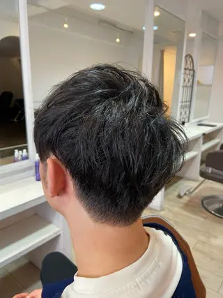 ショート waves所属・波川 幸功のヘアスタイル