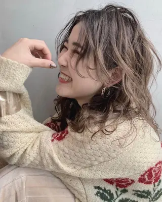 セミロング 三戸 修平のヘアスタイル