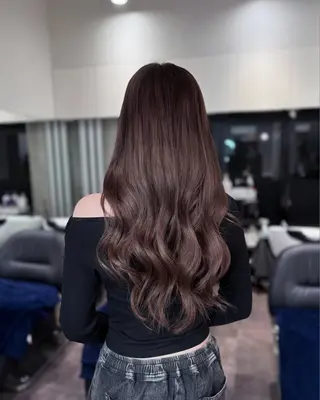 ロング 韓国風レイヤーカット 艶カラー🫧菊池のヘアスタイル