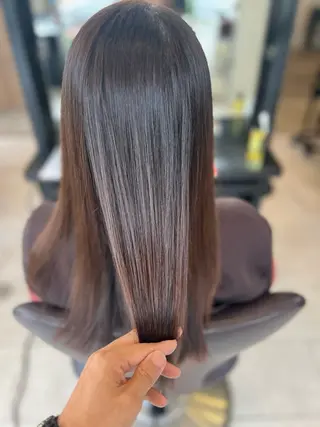 セミロング EARTH大宮宮原店所属・トウブ マサヤスのヘアスタイル