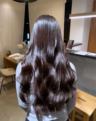 ロング カラー 頼金 愛海のヘアスタイル