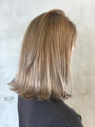 ミディアム 韓国式パーマ🔥 ブリーチ🔥TOMOのヘアスタイル