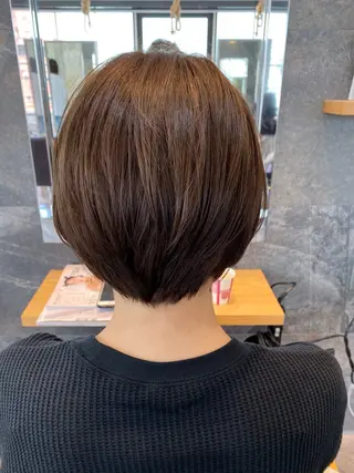 ショート カラー AUBE hair ales福岡平尾店所属・塚本 昂のヘアスタイル