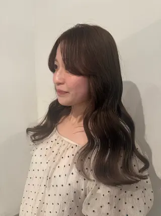 カラー Lit 花井さくらのヘアスタイル