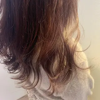 ロング カラー 【Uneユヌ】菊地 春那のヘアスタイル