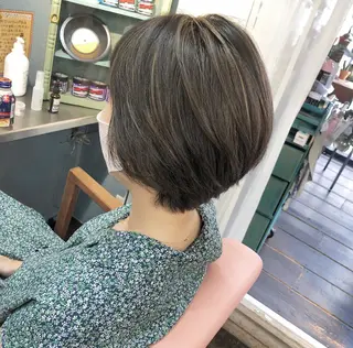 ショート rollen所属・美魔女 美容師NAOのヘアスタイル