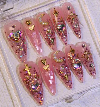 ネイル 菲菲ネイルサロン所属・FF フィフィネイルサロンのネイルデザイン