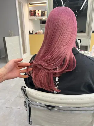 セミロング 【YUTO】確実に 髪を綺麗にするプロ。のヘアスタイル