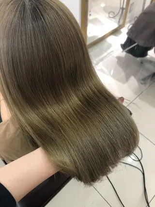 ミディアム SALOWIN神宮前五丁目店所属・🇰🇷韓国風艶髪✨ 髪質改善 倉岡しおんのヘアスタイル