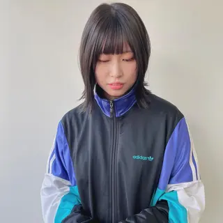 ミディアム カラー スギヤマ ショウゴのヘアスタイル