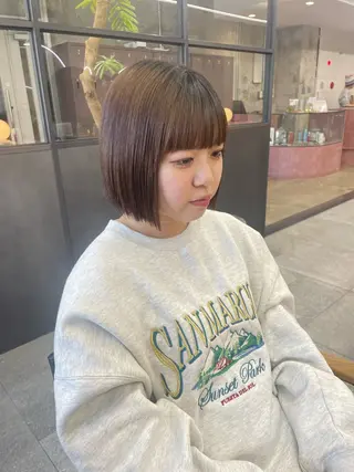 ミディアム 鈴木瑛里／ブロンド ベージュ／男女のヘアスタイル