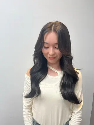 ロング カラー AVANCE北花田店所属・佐藤 楓夏のヘアスタイル