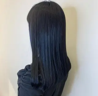 セミロング LINE.ai所属・mei／周南 ／ぷつっと／レイヤーのヘアスタイル