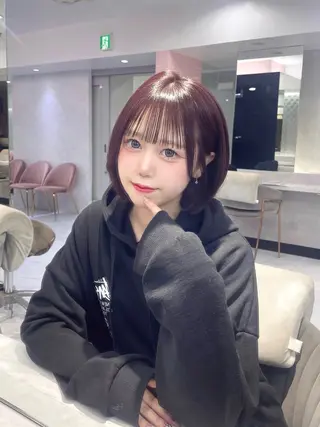 ミディアム XENA RENA 名駅 / 艶カラーのヘアスタイル